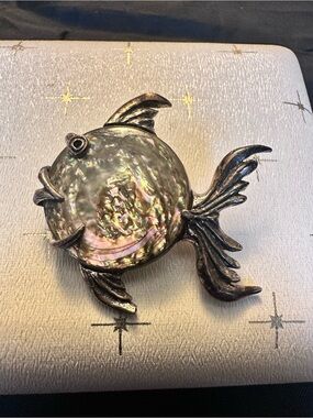 Vintage Mexican Sterling Silver & Abalone Fish Brooch - 10g